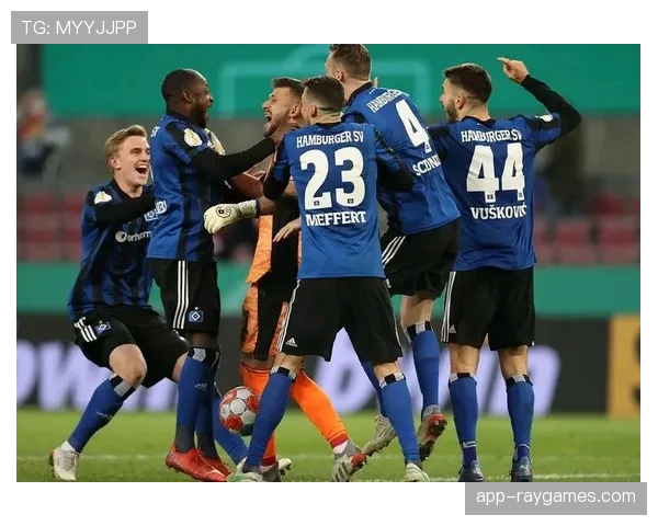 奥萨苏纳对阵皇家社会比赛尾声阶段有球员领到红牌