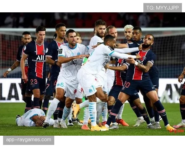 法甲官方公布第29轮裁判安排,图尔平将执法巴黎对阵马赛的法国国家德比 法甲官方公布第29轮裁判安排,图尔平将执法巴黎对阵马赛的法国国家德比